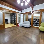 Leedo Hanok